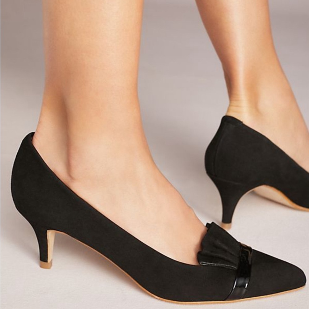 ANTHROPOLOGIE RUFFLE KITTEN 2.5 HEELS  SUEDE BLACK SZ 38 MADE IN SPAIN - Picture 2 of 11